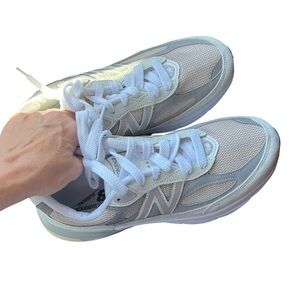 New Balance 990 White and Gray Athletic Shoes